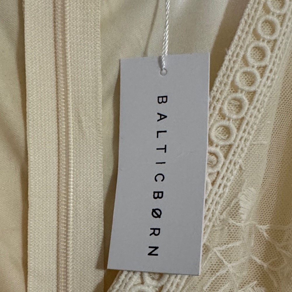 Baltic Born Ivory-Cream Lace Midi Dress - Picture 4 of 6